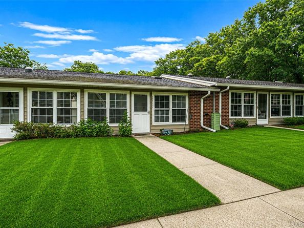 231 Blackpool Court, Ridge NY 11961