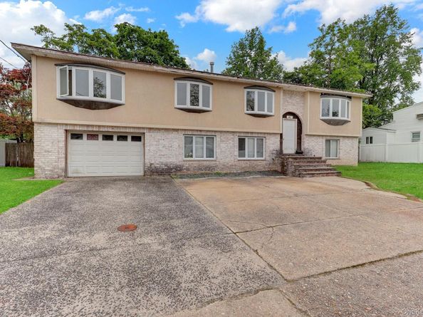 41 Fremont Street, Lindenhurst NY 11757