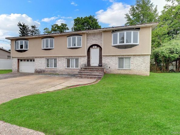 41 Fremont Street, Lindenhurst NY 11757
