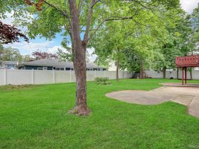 41 Fremont Street, Lindenhurst NY 11757