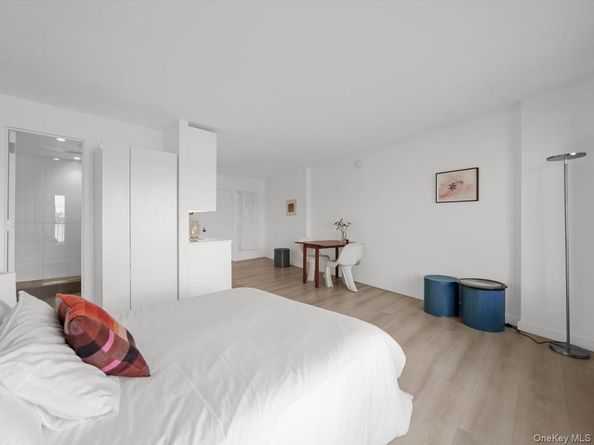 25-40 shore Boulevard, Astoria NY 11020