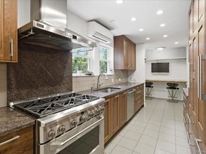 261-21 Pembroke Avenue, Great Neck NY 11020