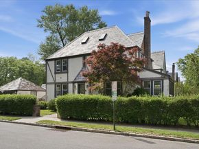 261-21 Pembroke Avenue, Great Neck NY 11020
