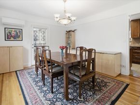 261-21 Pembroke Avenue, Great Neck NY 11020