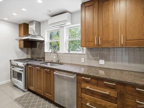 261-21 Pembroke Avenue, Great Neck NY 11020