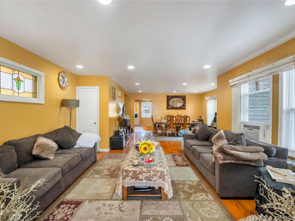 220-16 107th Avenue, Queens Village NY 11429
