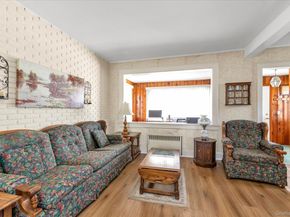 18 W Melrose Street, Valley Stream NY 11580