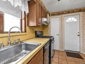 18 W Melrose Street, Valley Stream NY 11580