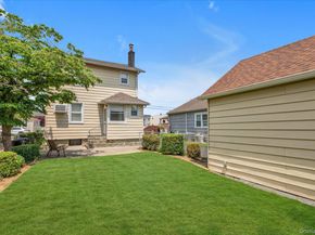 18 W Melrose Street, Valley Stream NY 11580