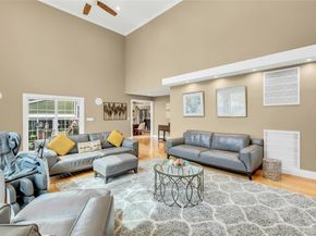 2 Eton Court, Plainview NY 11803
