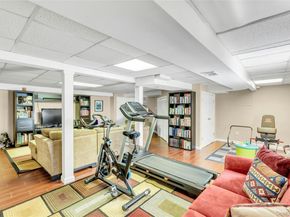 2 Eton Court, Plainview NY 11803