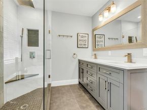 2 Eton Court, Plainview NY 11803