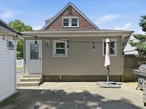 2395 Yorktown Street, Oceanside NY 11572