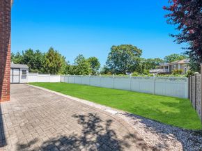 1827 Roberta Lane, Merrick NY 11566