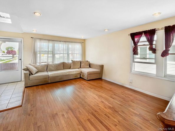 3321 Murdock Avenue, Oceanside NY 11572