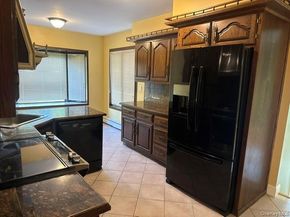 11 Darien Place, East Northport NY 11731