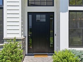 102 Three Ponds Lane E, Woodbury NY 11797