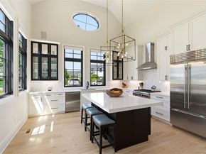 102 Three Ponds Lane E, Woodbury NY 11797
