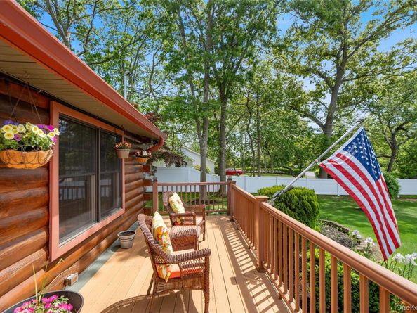355 Woodland Avenue, Manorville NY 11949