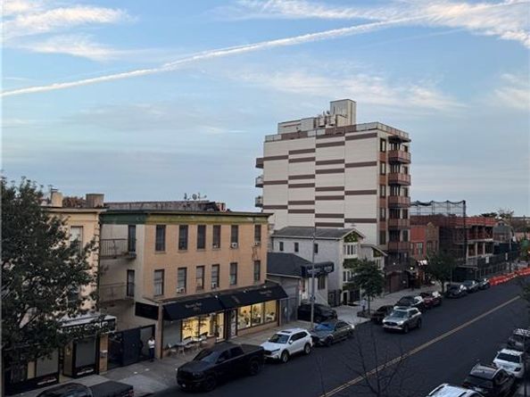 150 West End Avenue 3B, Brooklyn NY 11235