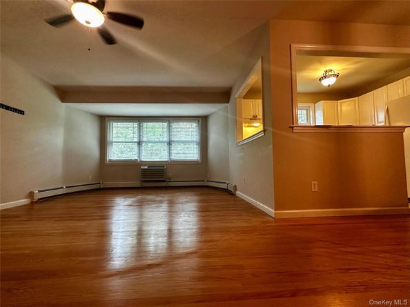249 Fairharbor Drive 249, Patchogue NY 11772
