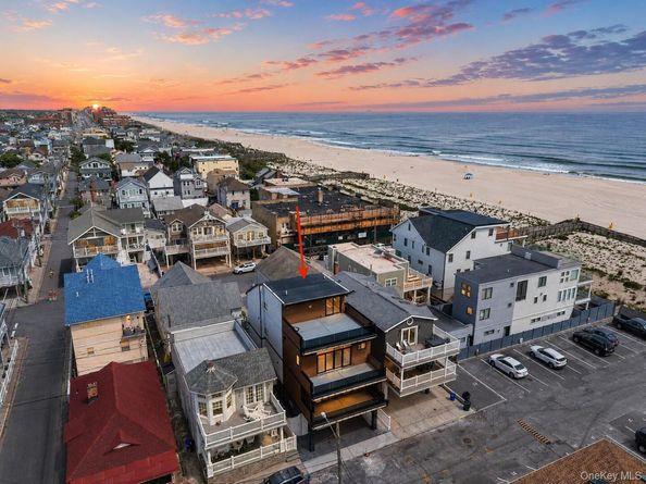 18 New Hampshire Street, Long Beach NY 11561