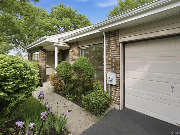 79 S Pond Lane, Smithtown NY 11787