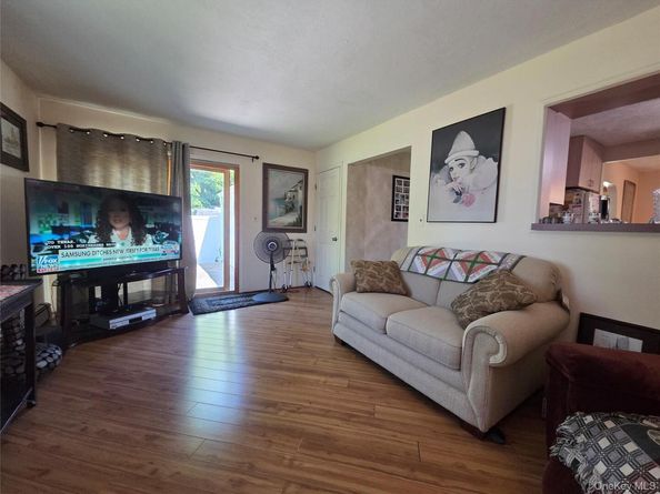 211 Babylon Street, Islip Terrace NY 11752