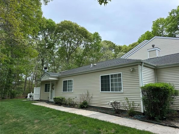 89 Rabbit Run, Manorville NY 11949