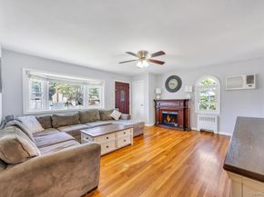 83 E End Avenue, Hicksville NY 11801