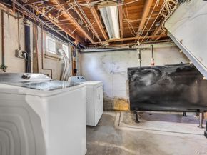 83 E End Avenue, Hicksville NY 11801