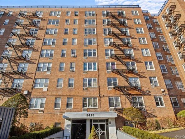 5425 Valles Avenue 4M, Bronx NY 10471