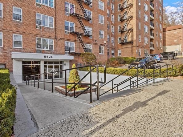 5425 Valles Avenue 4M, Bronx NY 10471