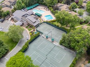 225 Hamlet Drive, Jericho NY 11753