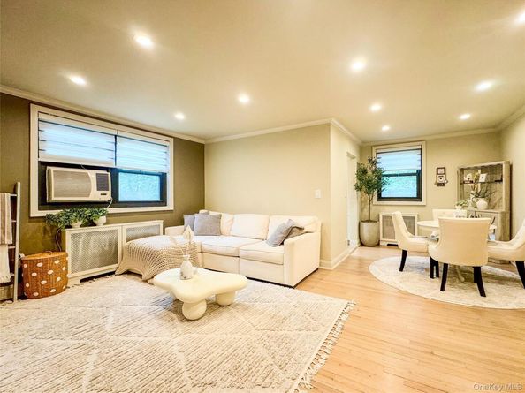 17-76 166 Street Fl2, Whitestone NY 11357