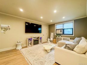 17-76 166 Street Fl2, Whitestone NY 11357