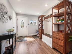 12 Northern Parkway E, Plainview NY 11803