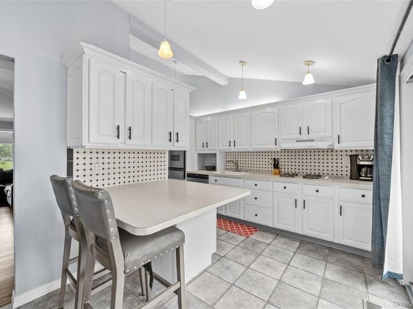 12 Donna Lane, Commack NY 11725