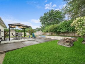 12 Donna Lane, Commack NY 11725
