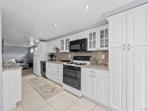 12 Donna Lane, Commack NY 11725