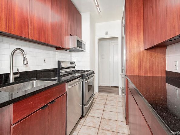 35 Parkview Avenue 3F, Bronxville NY 10708