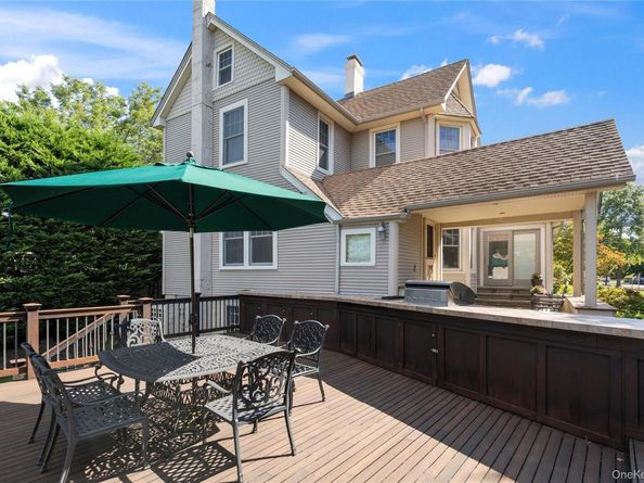 52 Marvin Lane, Islip NY 11751