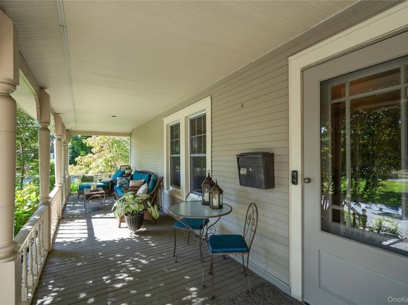 52 Marvin Lane, Islip NY 11751