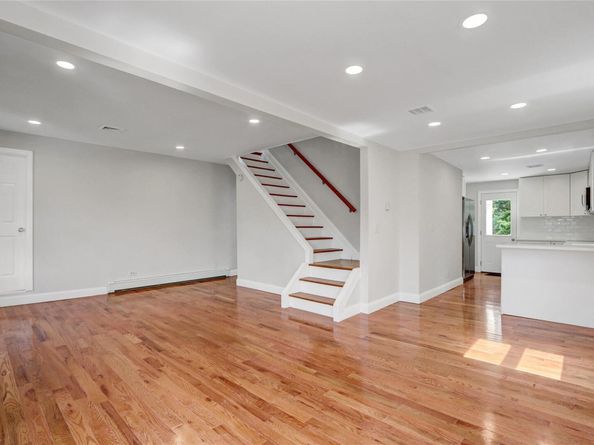 300 Prairie Drive, North Babylon NY 11703
