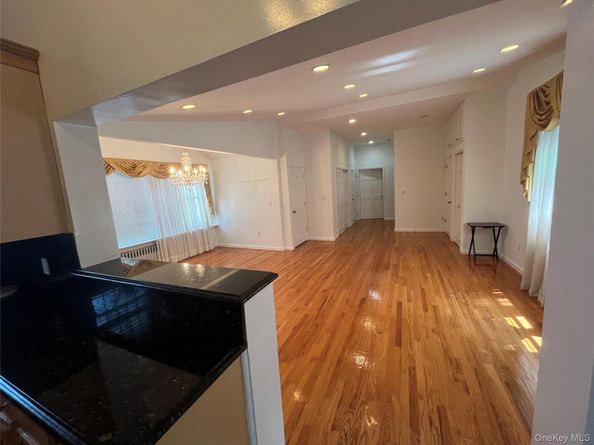 148-11 10th Avenue, Whitestone NY 11357