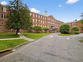 3309 Villa At The woods, Peekskill NY 10566