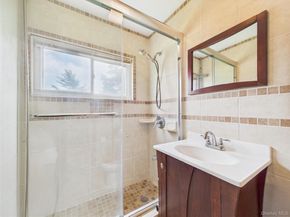 9 Pewter Lane, Hicksville NY 11801