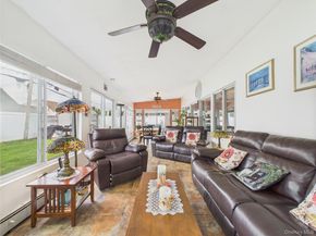 9 Pewter Lane, Hicksville NY 11801