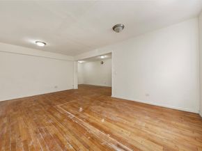 142-20 41 4C, Flushing NY 11355