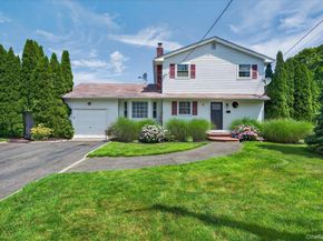 75 Head Of The Neck Road, Bellport NY 11713